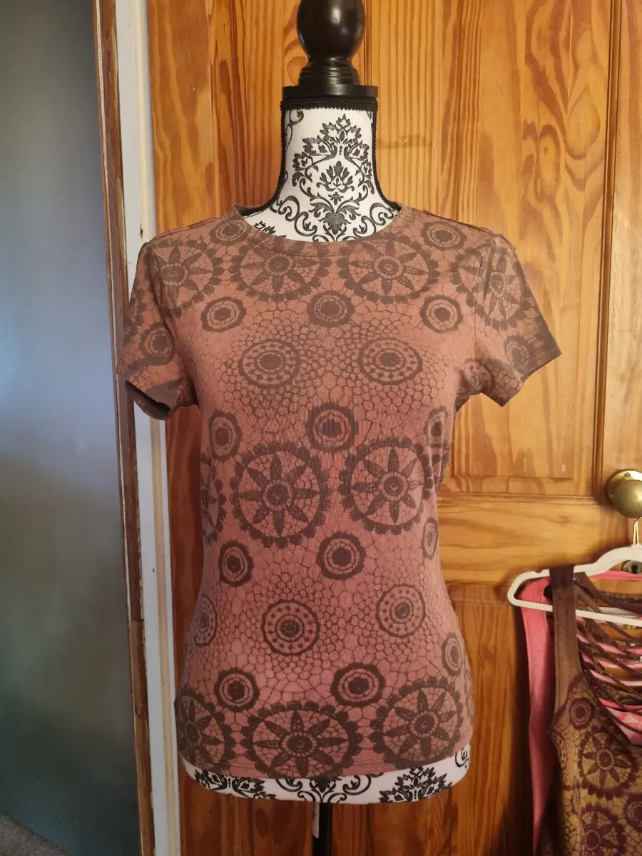 Backless, halterneck, tee