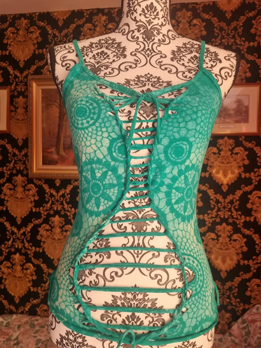 Custom cut vest, size M