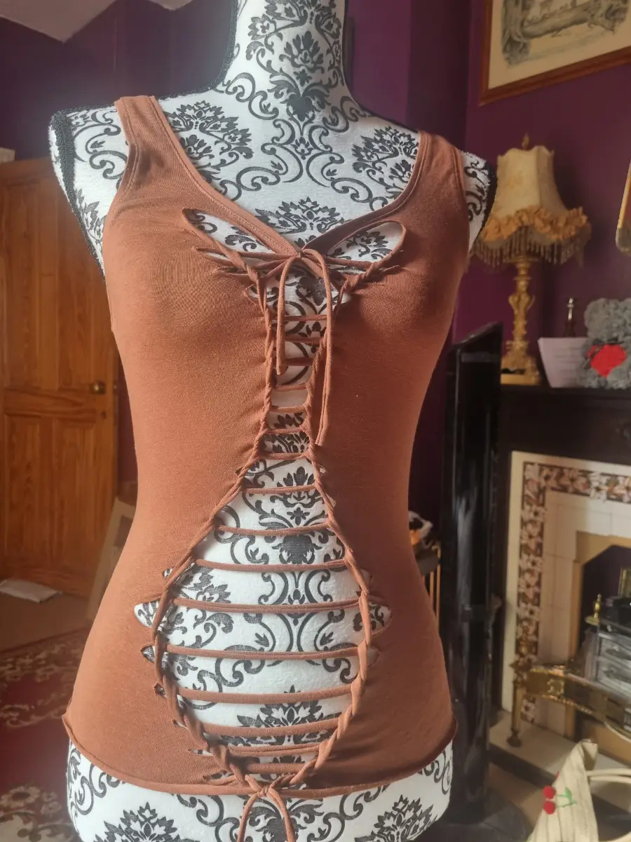Brown cut vest, Size S