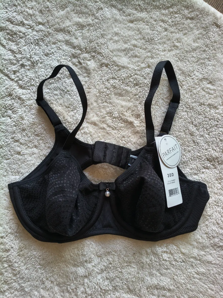 Parfait womens black pearl seamless minimizer bra size 30D