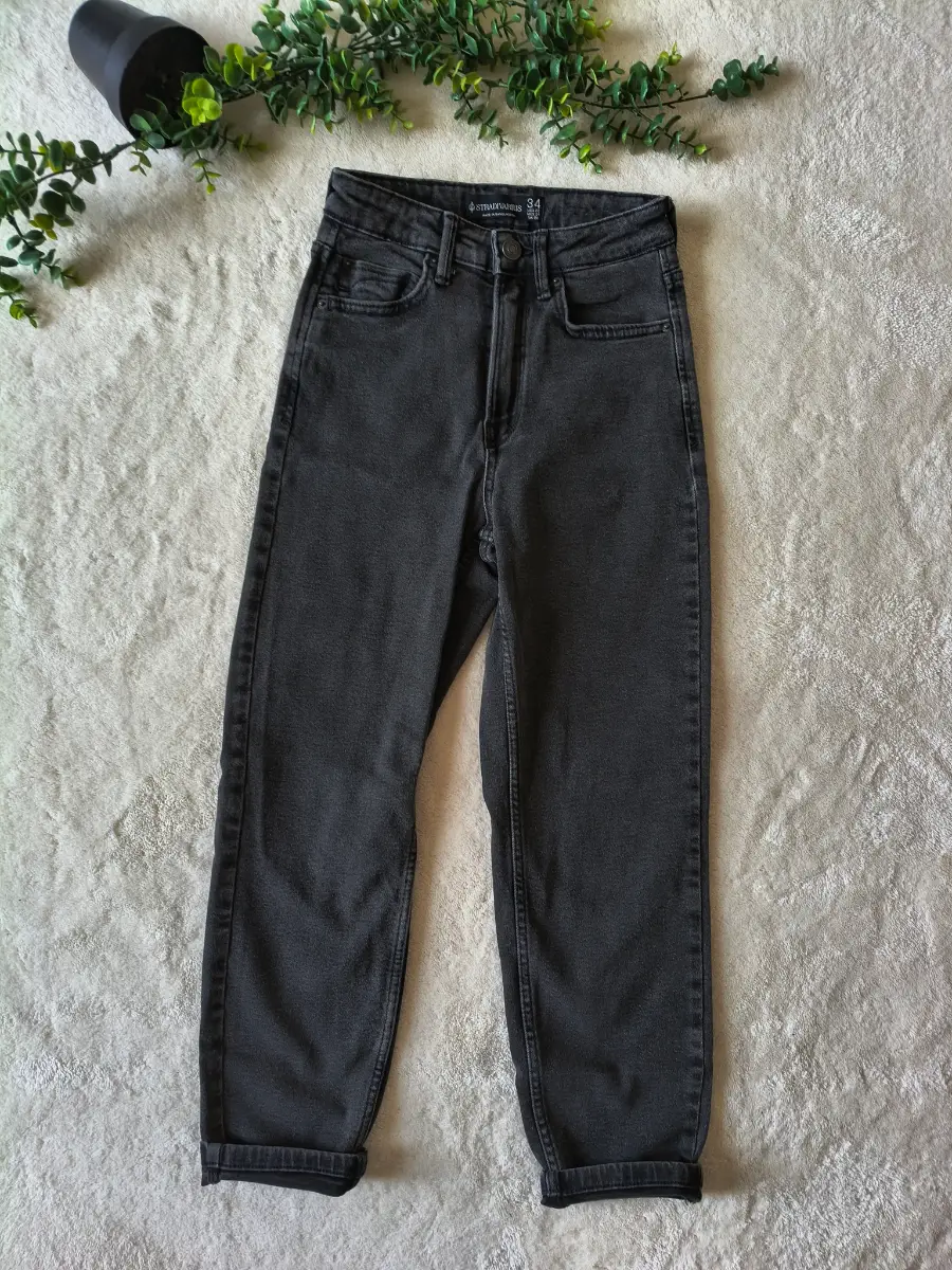 Stradivarius 1465 slim fit mom washed black jeans size 6