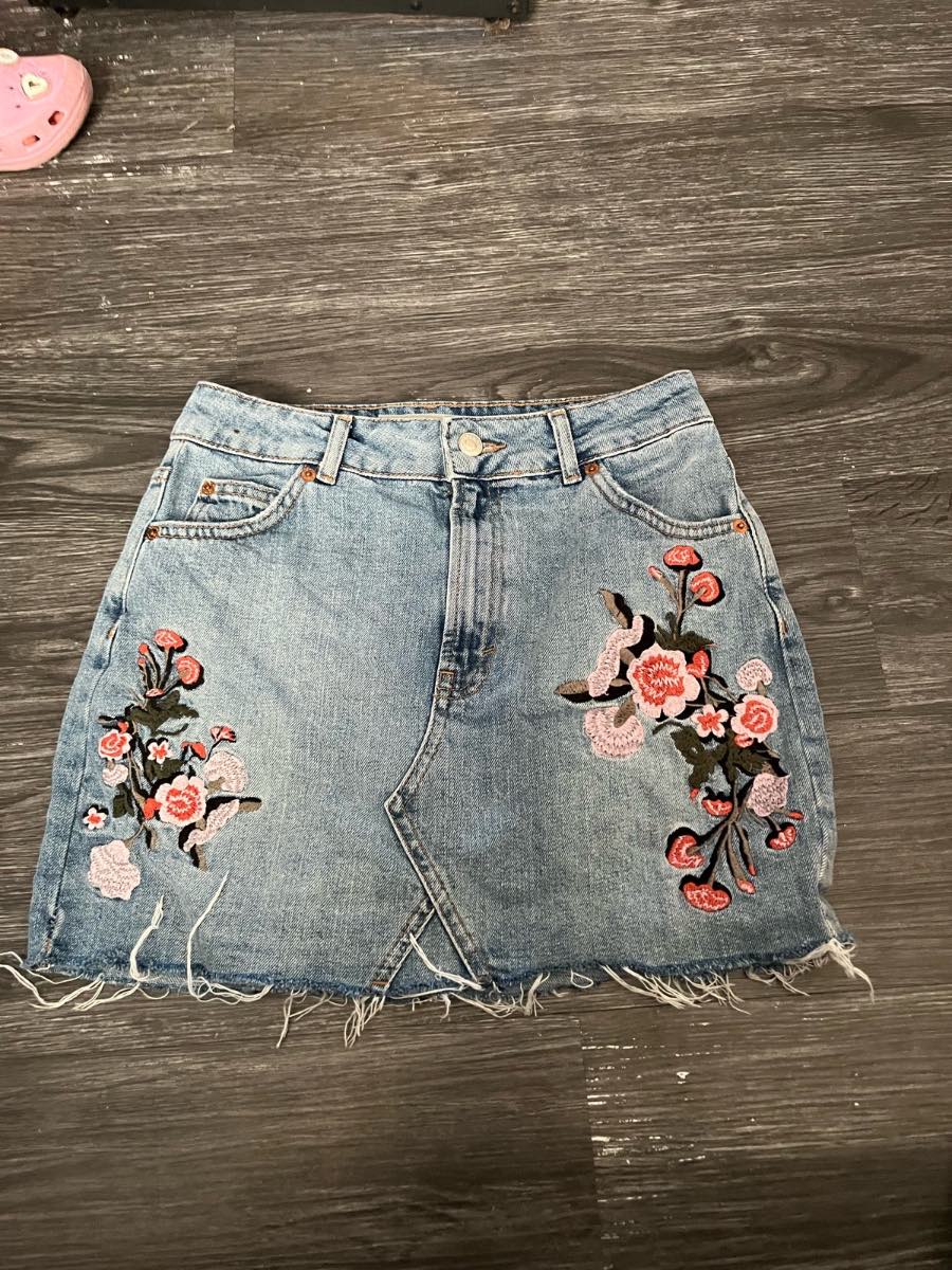 Topshop Moto embroidered denim mini skirt uk size 8