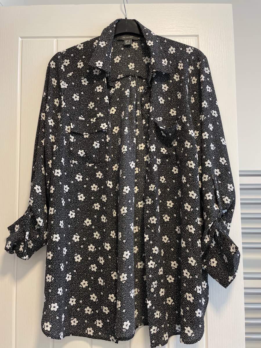 Primark flower shirt size 12
