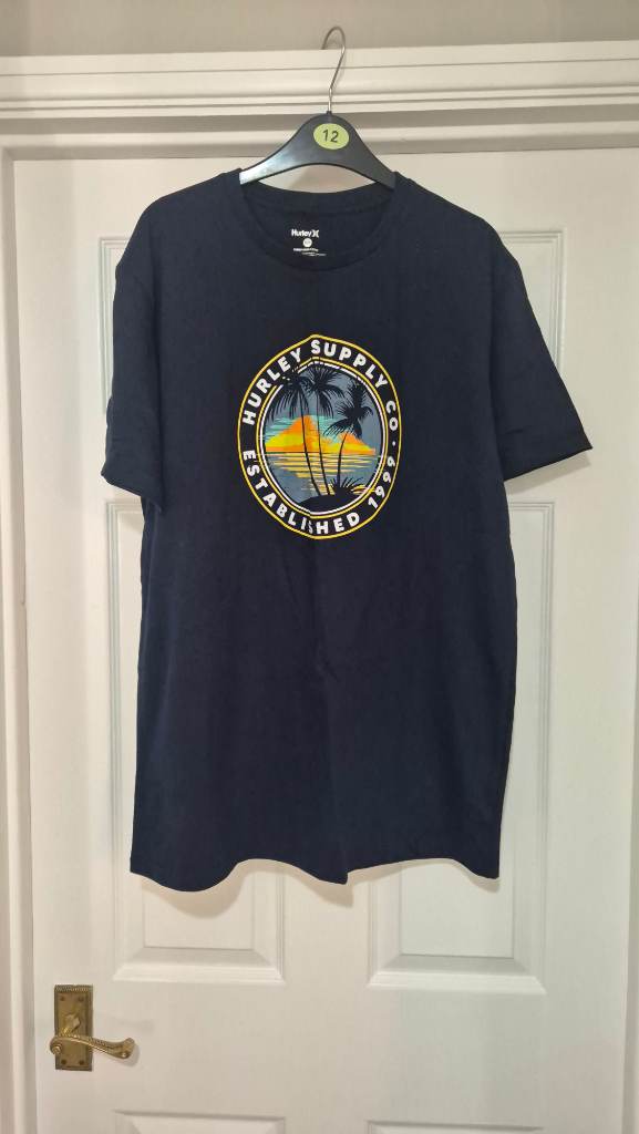 Hurley xl graphic tshirt