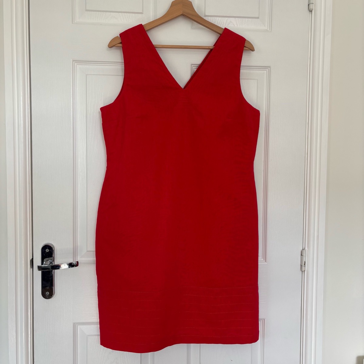 Red Linen Blend Sleeveless Shift Dress V Neck Lined Size 14