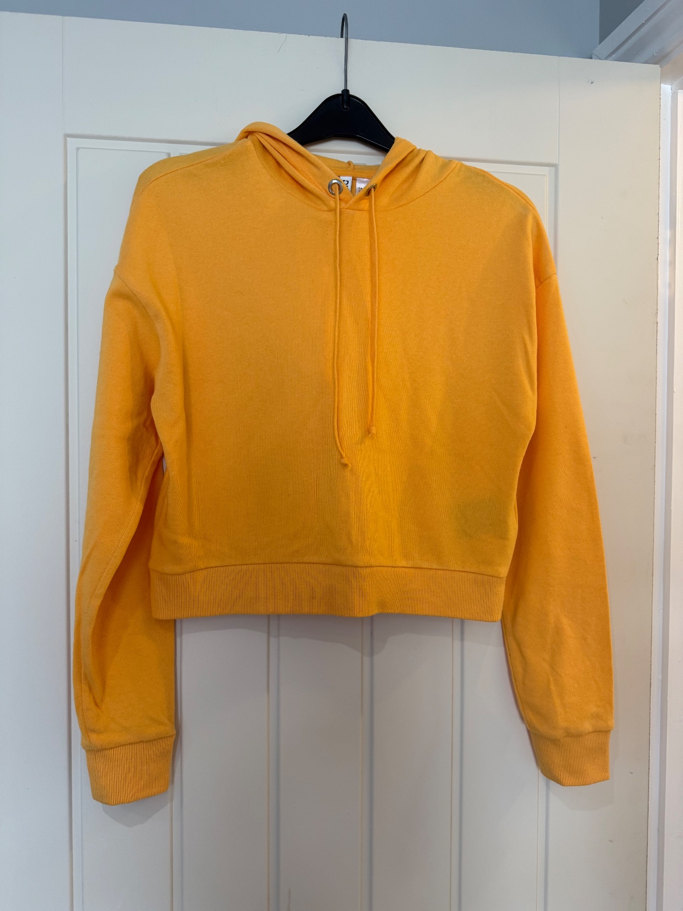 H&M mustard yellow hoodie – Size XS 💛