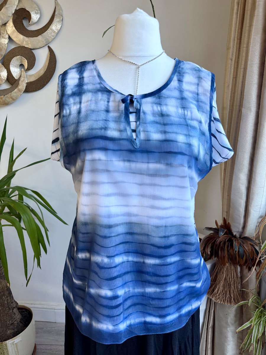 Blue White Jersey Viscose Top Size M Short Sleeved Summer Viscose Blouse Chiffon Overlay
