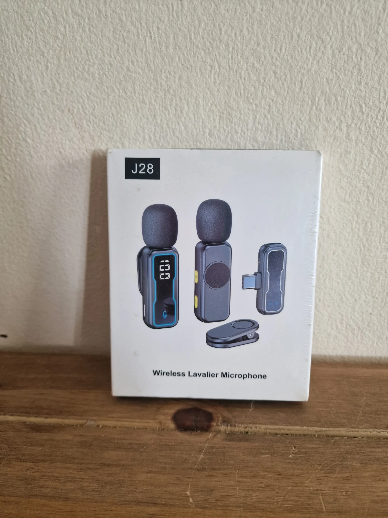 J28 Dual Wireless Lavalier Lapel Microphone Set - Brand New Boxed