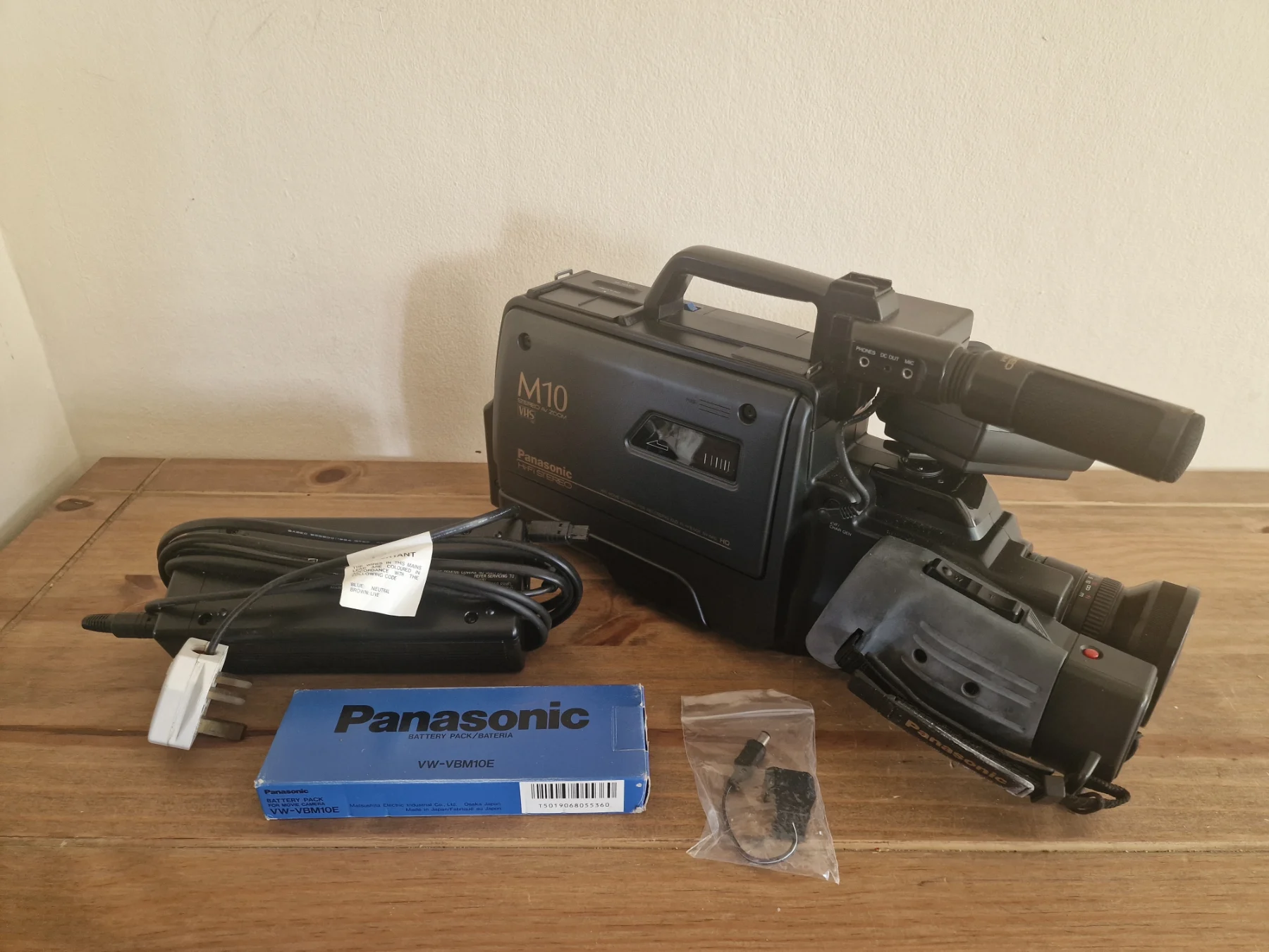 Vintage Panasonic M10 VHS Movie Camera - Powers On / Motorized Parts