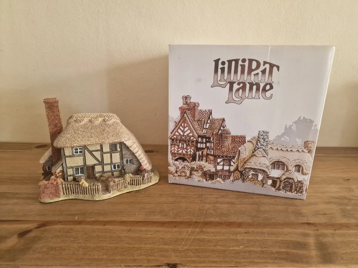 Lilliput Lane Saxon Cottage Miniature Ornament - Boxed, No Deeds