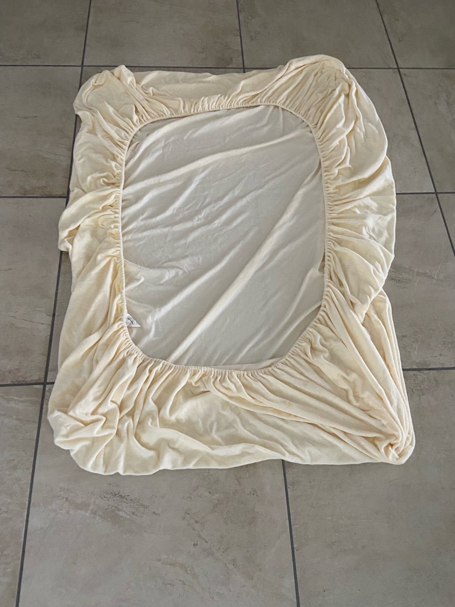 Silentnight Double Fitted Sheet – Cream – Soft Terry Cotton Blend