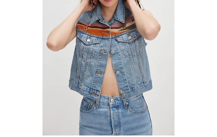 Levi’s Embroidered Denim Vest – Brand New With Tags – Size M