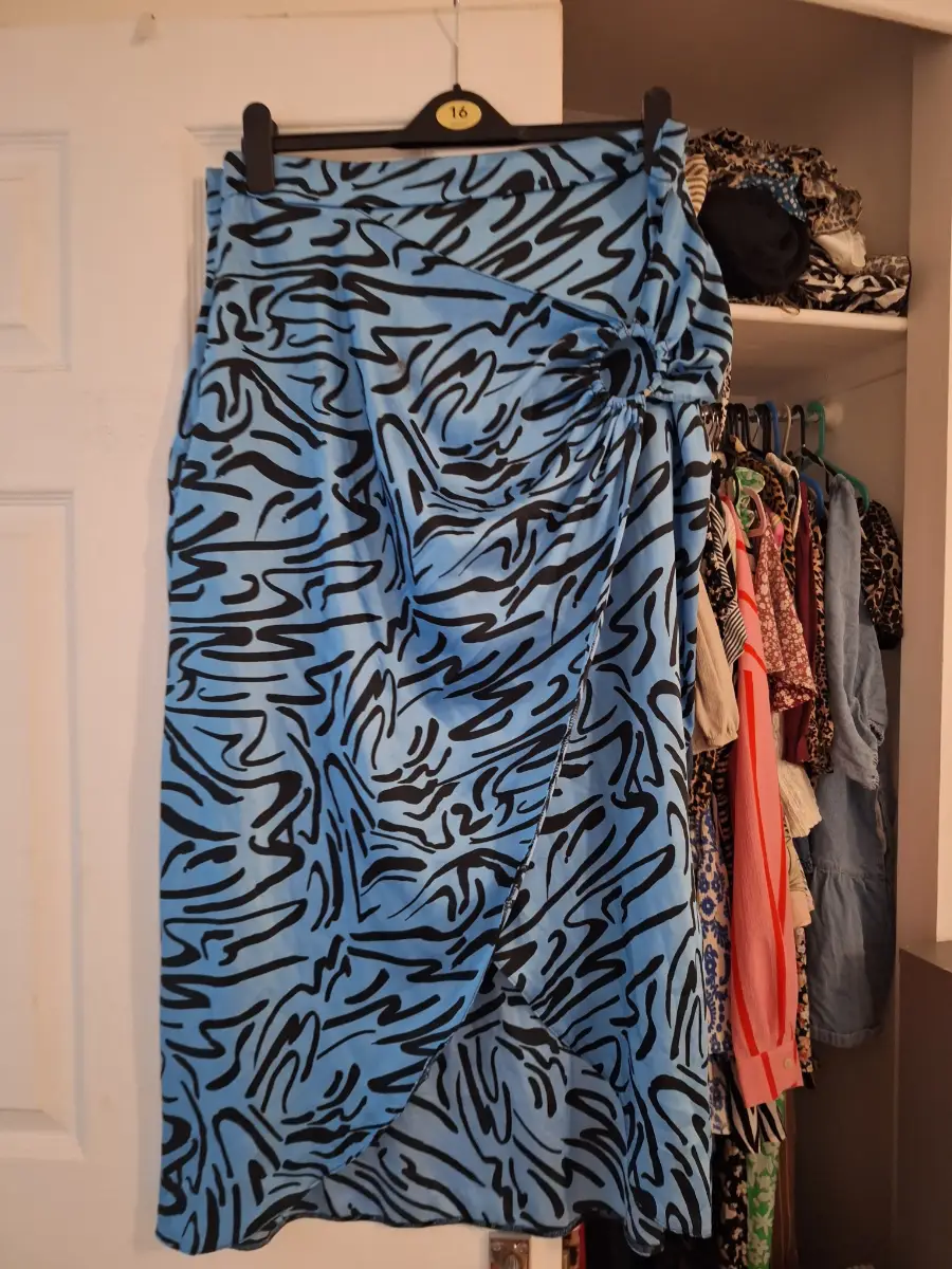 River island skirt