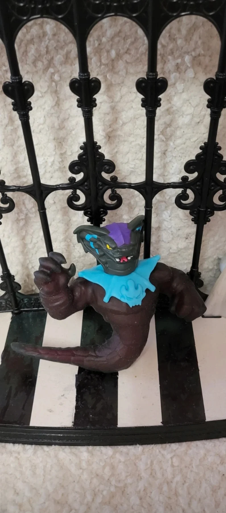 Goo Jit Zu Shadowfang Viper Figure