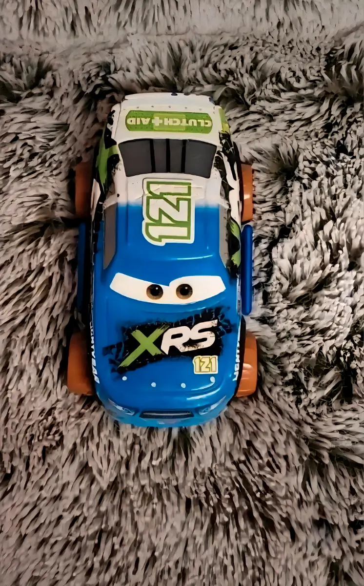 Disney Cars Clutch Aid