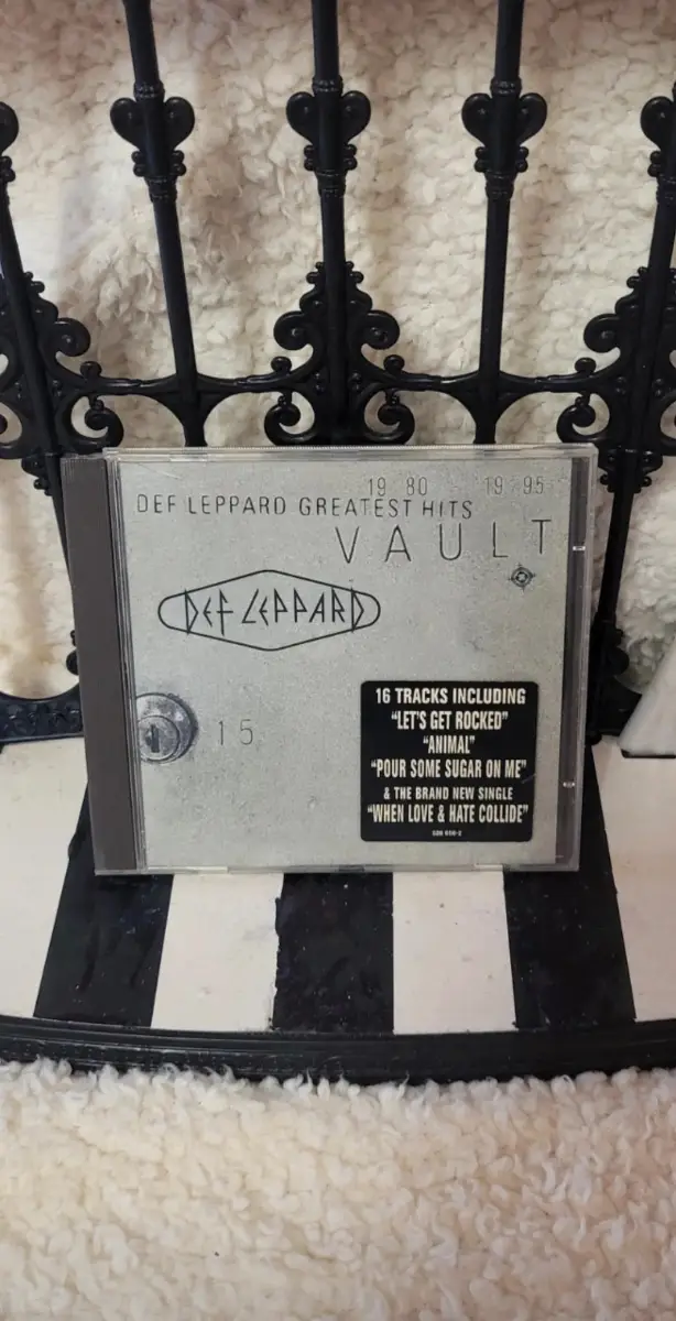Def Leppard Vault CD