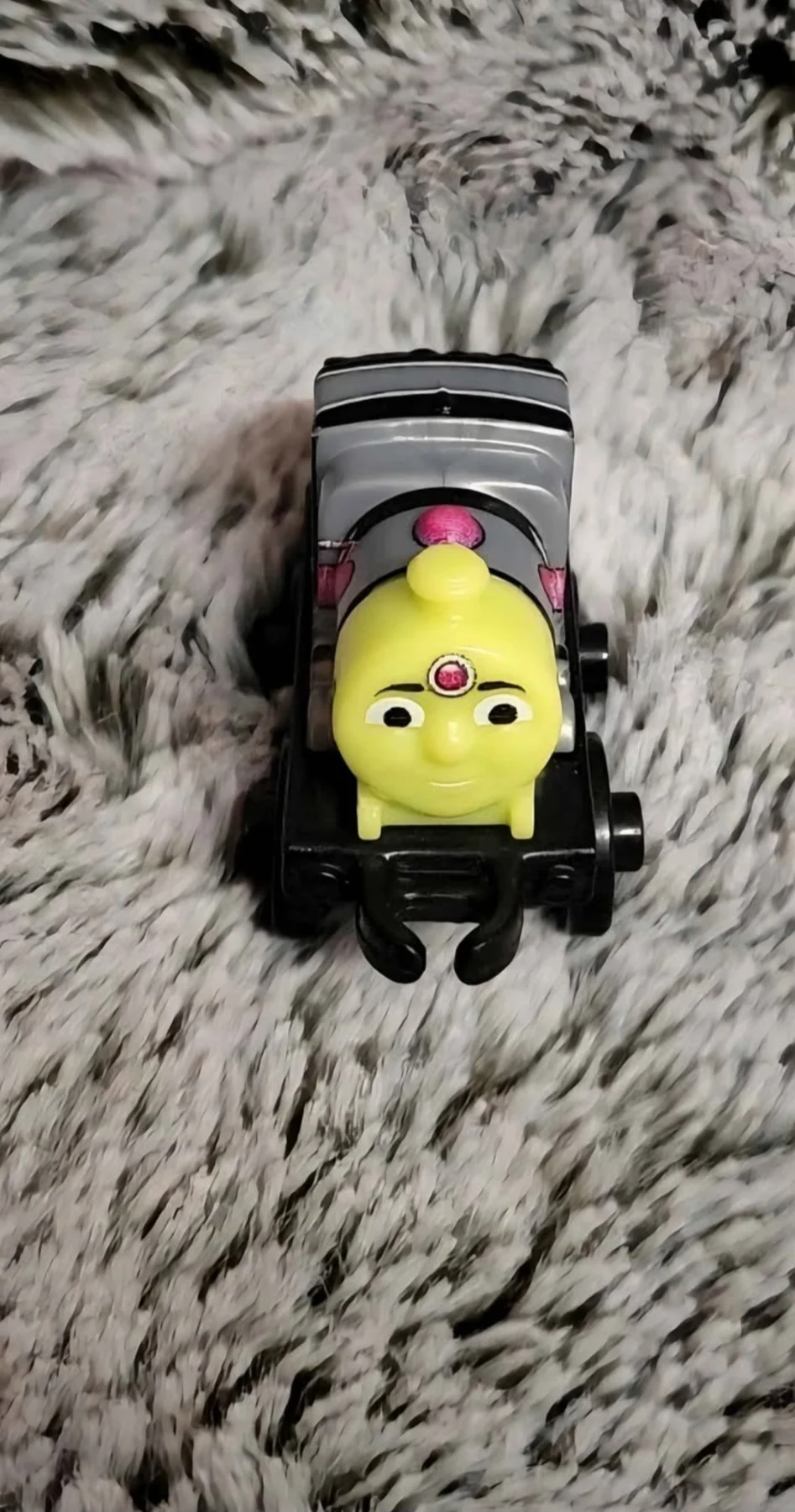 Thomas The Tank Engine Minis Brainiac James
