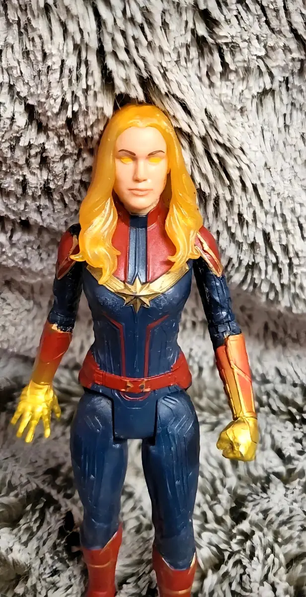 Marvel Captain Marvel Figure