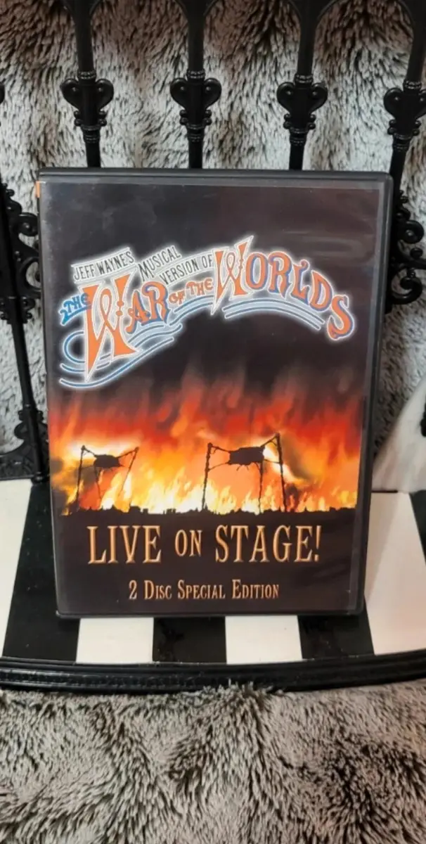War Of The World's Live On Stage DVD