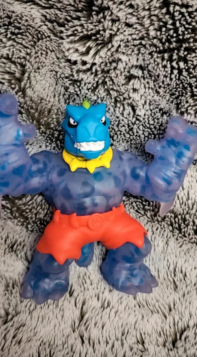 Goo Jit Zu Tyro Figure