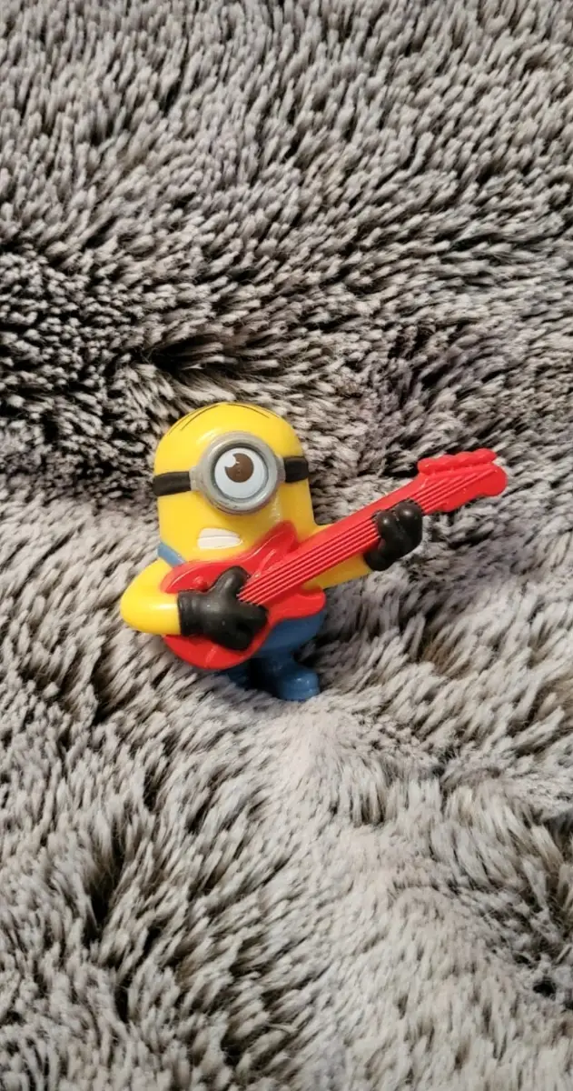 McDonald's Minions Guitar Player Figure