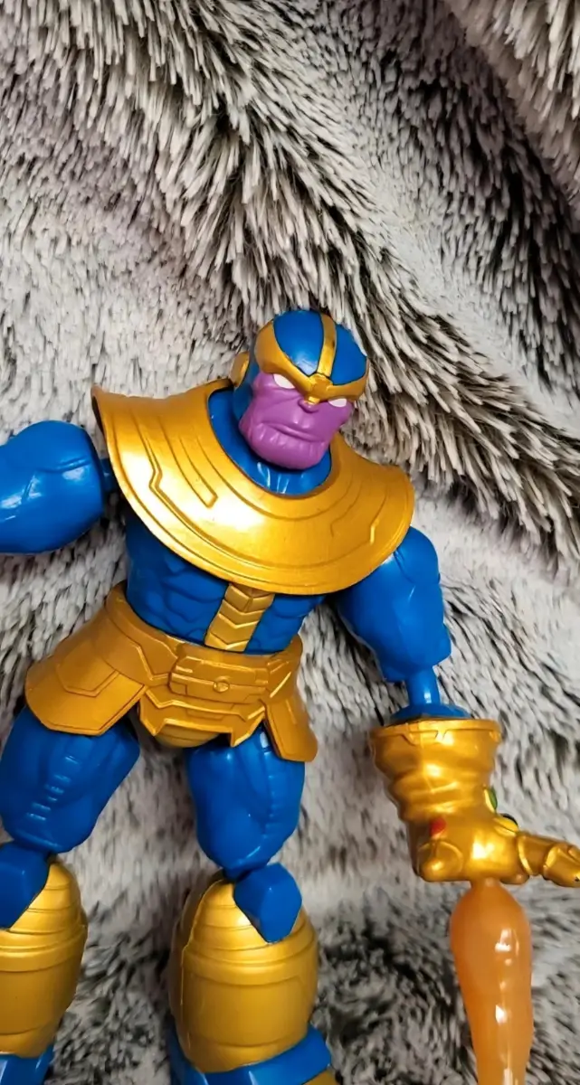 Marvel Avengers Thanos Figure