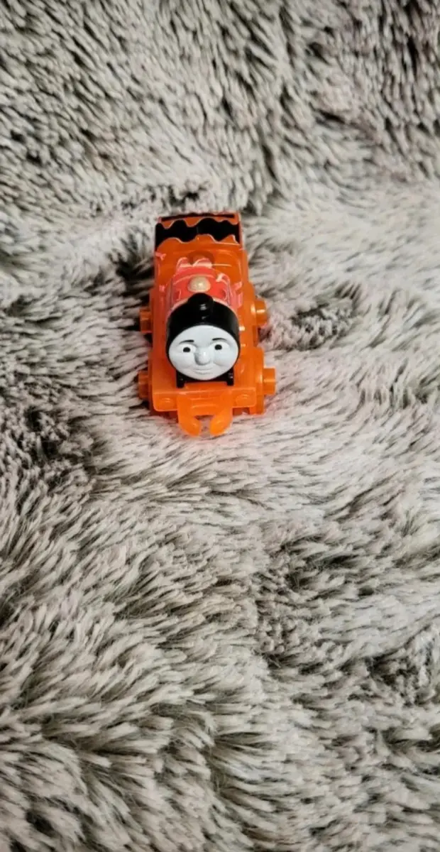 Thomas The Tank Engine Minis Molten James