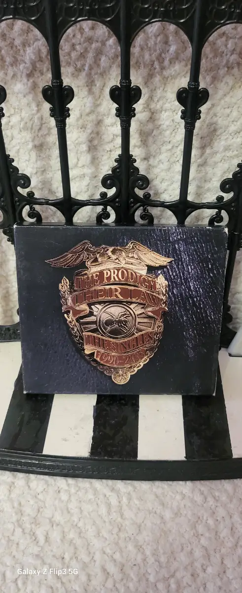 The Prodigy Their Law The Singles 90-05 CD