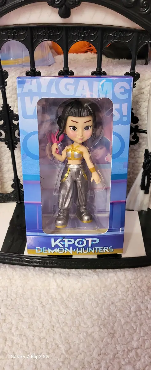 K Pop Demon Hunters Zoe Figure