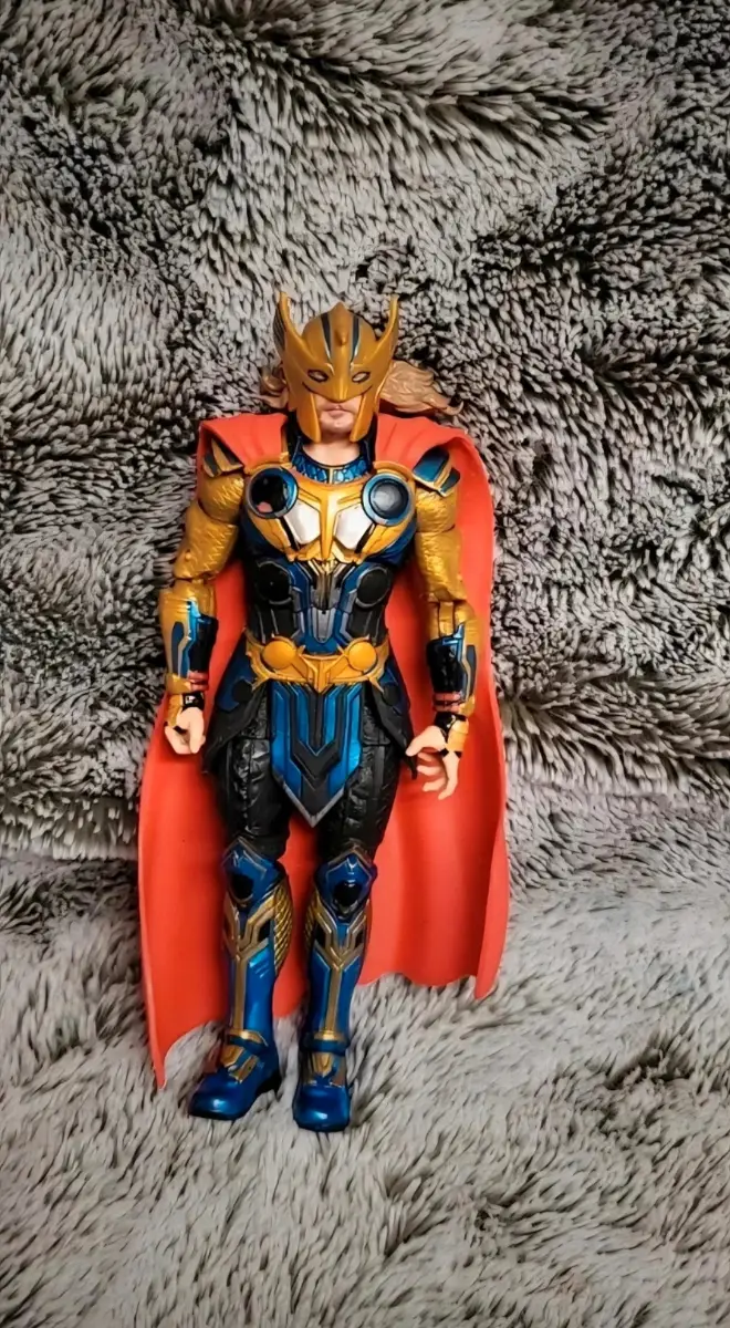 Marvel Legends Thor Love And Thunder Figure