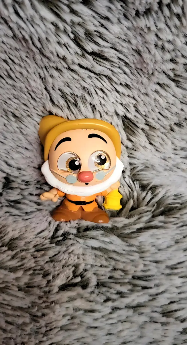 Disney Doorables Snow White Doc Figure