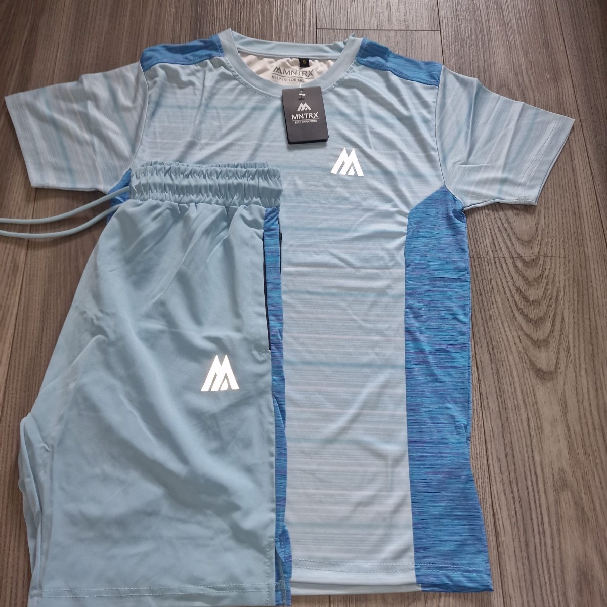 MNTRX men’s short set with reflective logo size s