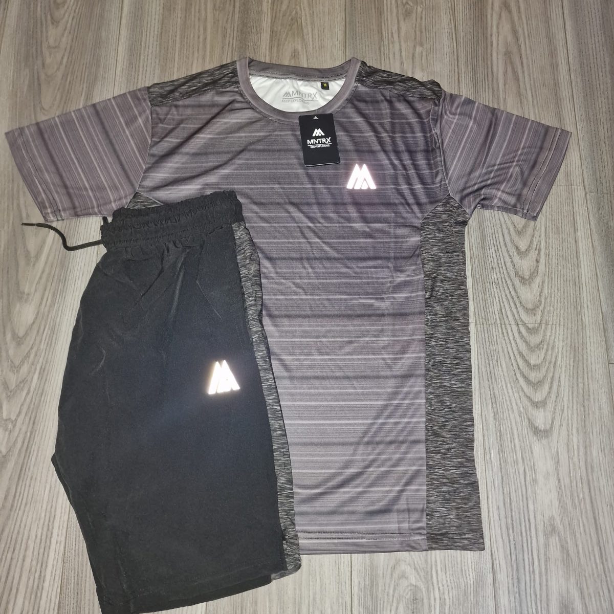 MNTRX men’s short set with reflective logo size M