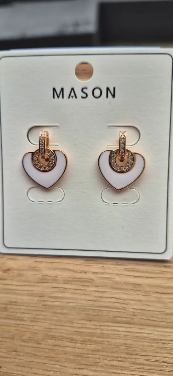 new heart stud earings