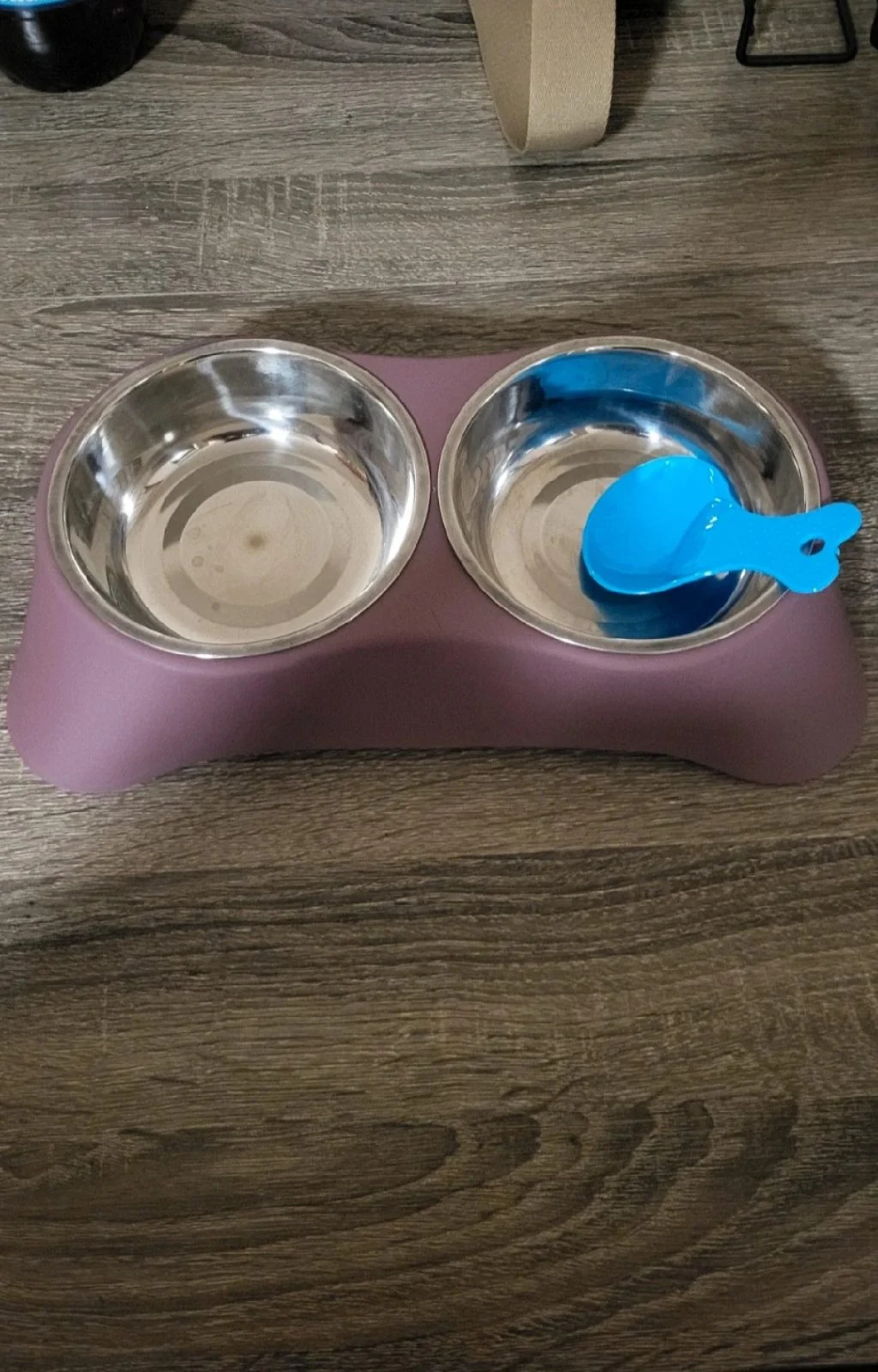 Medium pet food and water bowl