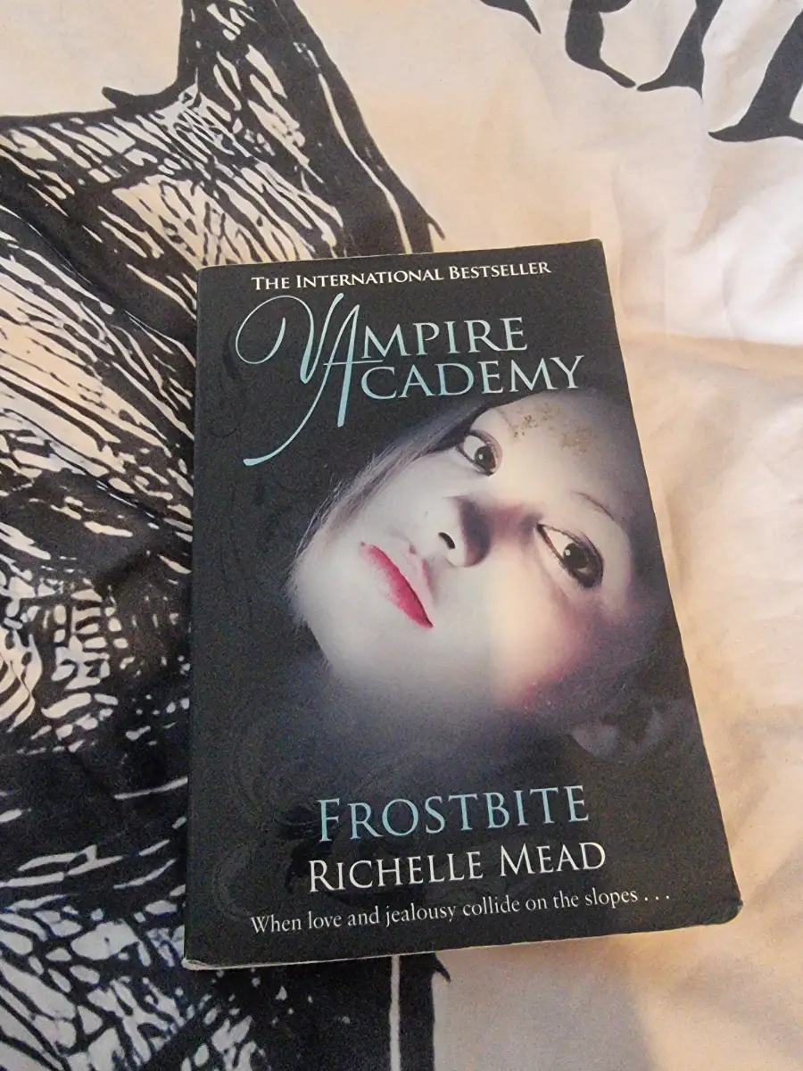 Vampire academy frostbite