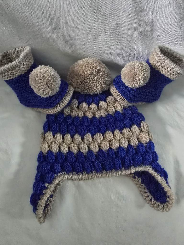 Handmade crochet baby boys hat with booties newborn