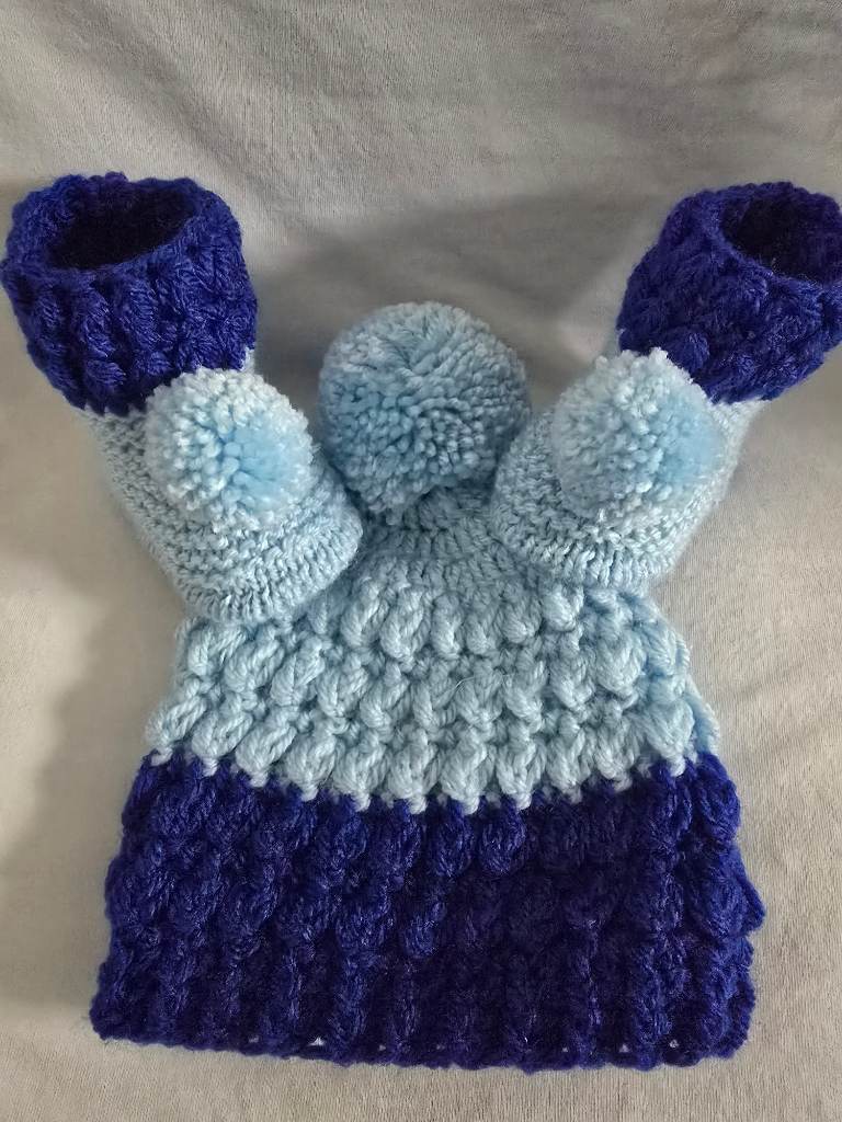 Handmade crochet baby boys booties with hat newborn
