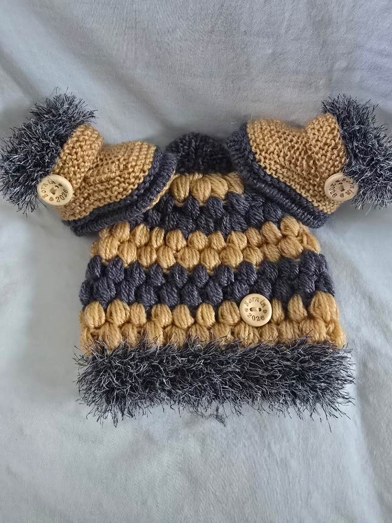 Handmade crochet knitted baby boys light camel with dark blue 0-3Months